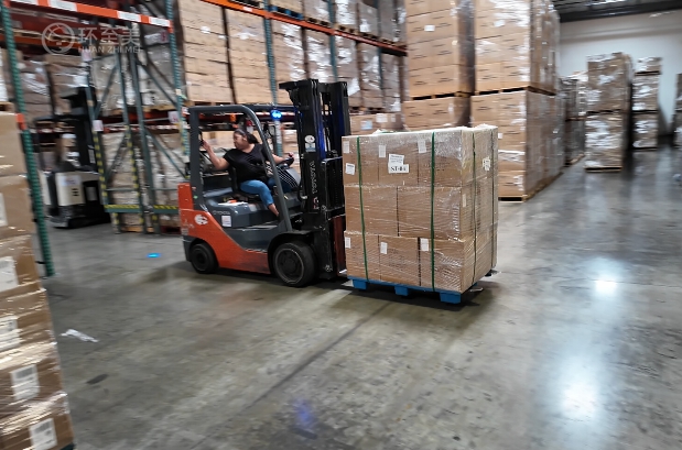 美国海外仓的物流整合：与DHL、UPS合作指南